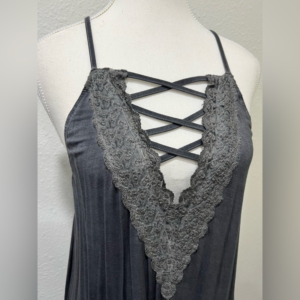 easel Gray Lace-Trim Crisscross Sleeveless Top - Picture 2 of 7
